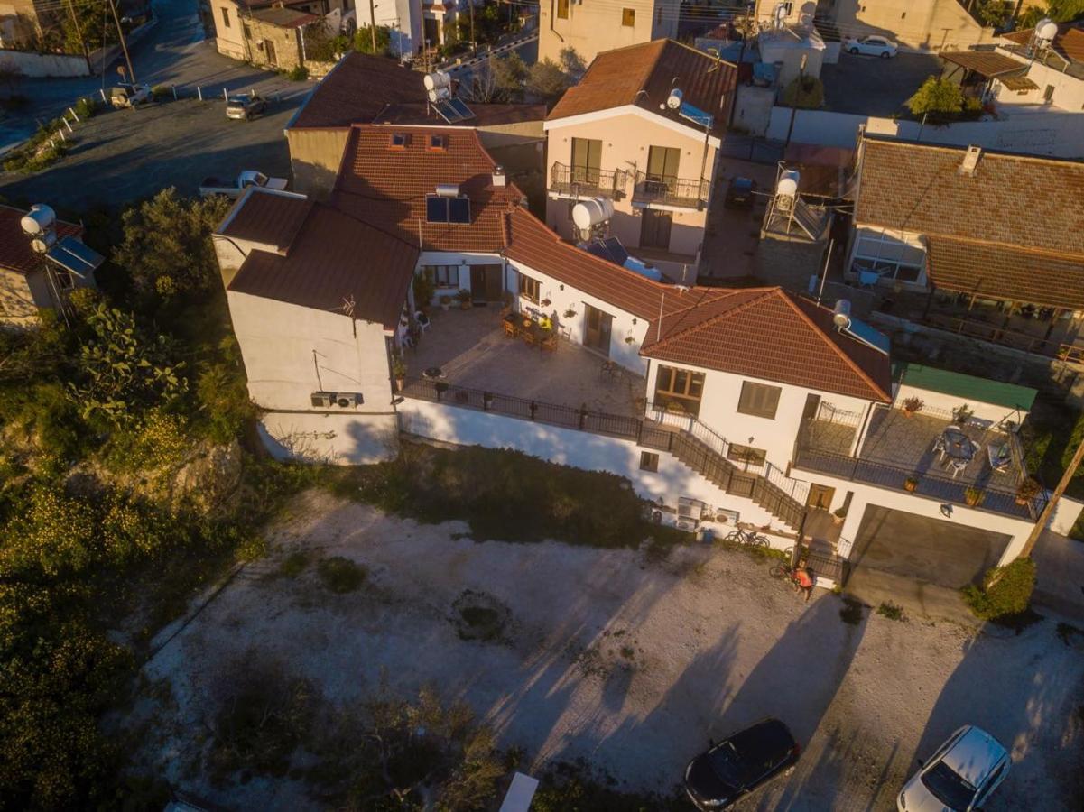 Samareitidos Light Cottage Anaphotia Exteriör bild