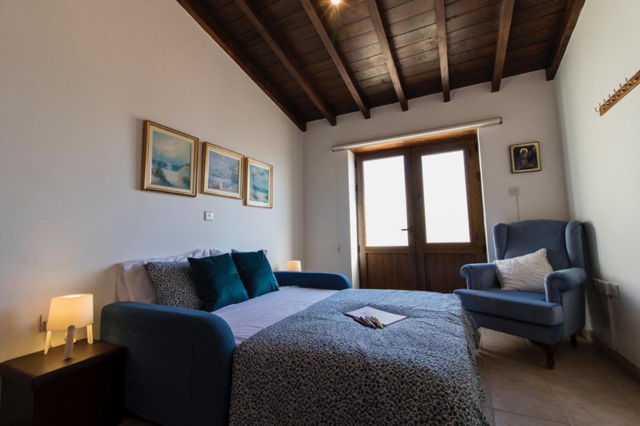 Samareitidos Light Cottage Anaphotia Exteriör bild