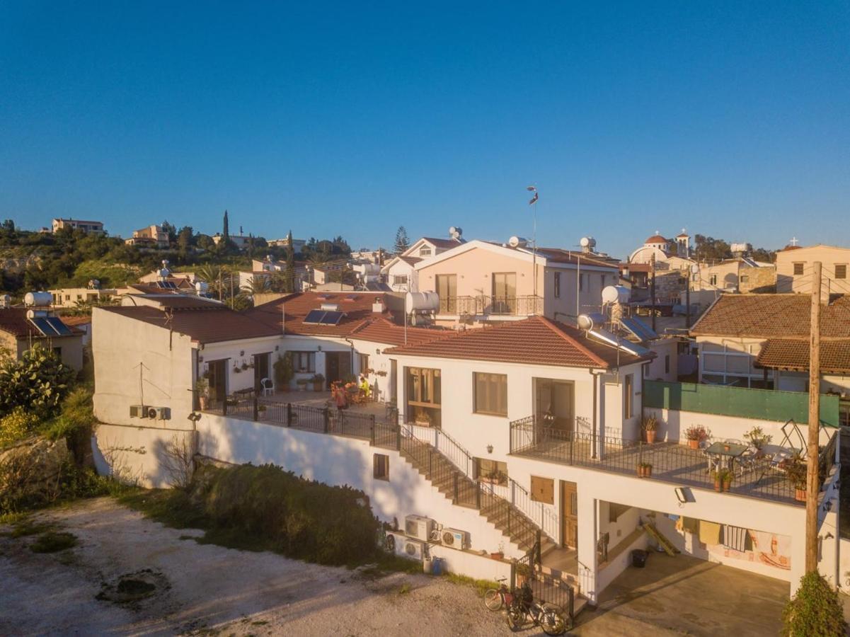 Samareitidos Light Cottage Anaphotia Exteriör bild