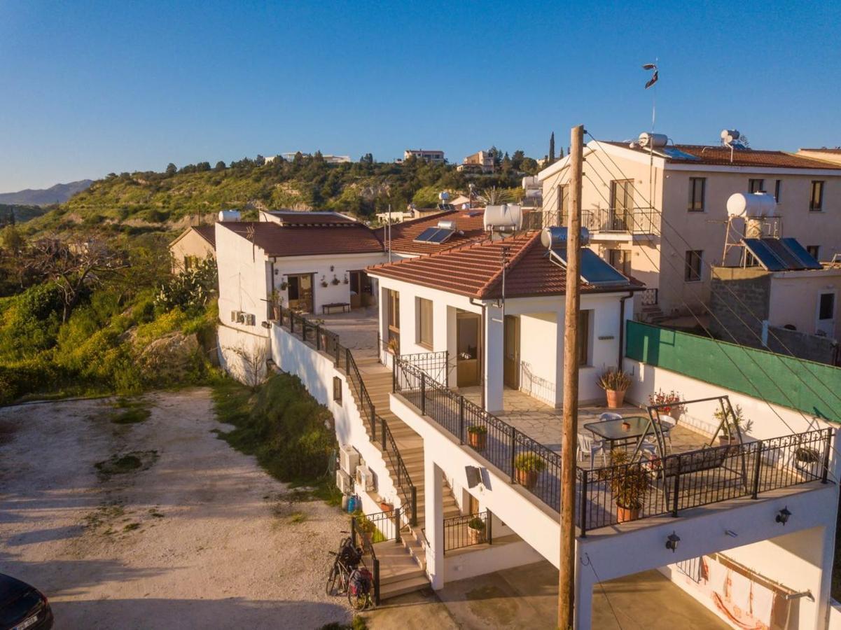 Samareitidos Light Cottage Anaphotia Exteriör bild